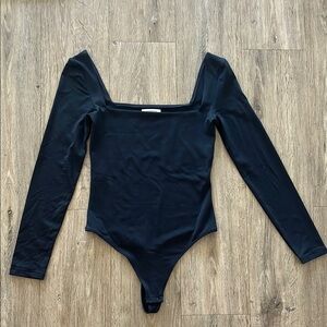 Aritzia Contour Longsleeve Body suit